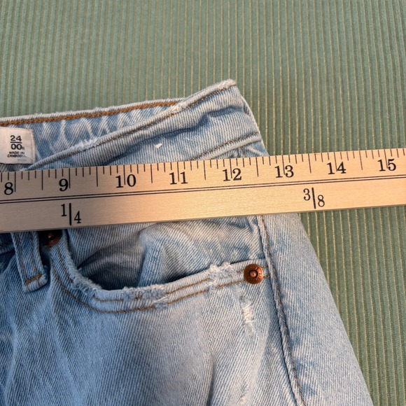 Abercrombie Fitch The Mom High Rise Light Wash Distressed Jeans Women Size 24 - Picture 7 of 10